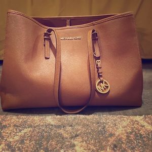 Beautiful brown Michael Kors Purse